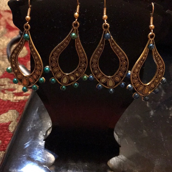 Earring - Picture 2 of 8